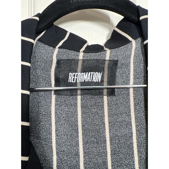 Reformation Black Long Sleeve Pinstripe V Neck Jumpsuit Women's Vacation Concert - Picture 3 of 8